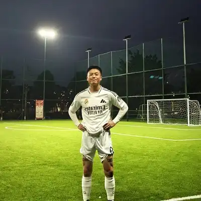 于静嘉